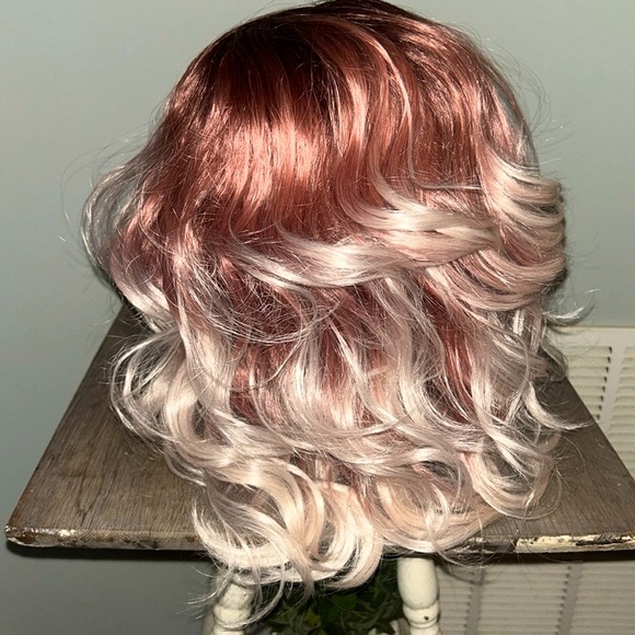 Brand new Chelsea Smith synthetic wig - Picture 3 of 6
